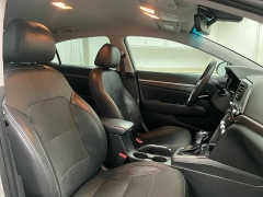 Used 2020  Hyundai Elantra 4d Sedan Limited at Ideal Cars Llc near Mesa, AZ