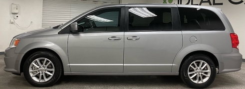 Used 2020  Dodge Grand Caravan 4d Wagon SE Plus at Ideal Cars Llc near Mesa&comma; AZ