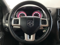 Used 2016  Dodge Grand Caravan 4d Wagon SXT at Ideal Cars Llc near Mesa&comma; AZ