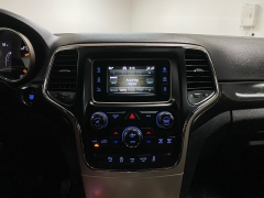 Used 2017  Jeep Grand Cherokee 4d SUV 4WD Laredo at Ideal Cars Llc near Mesa&comma; AZ