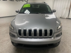 Used 2014  Jeep Cherokee 4d SUV FWD Latitude at Ideal Cars Llc near Mesa&comma; AZ