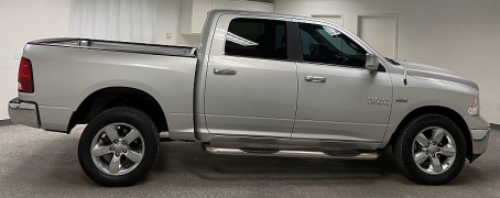 Used 2017  Ram 1500 4WD Crew Cab Big Horn at Ideal Cars Llc near Mesa&comma; AZ