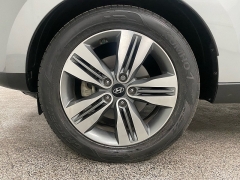 Used 2015  Hyundai Tucson 4d SUV AWD Limited at Ideal Cars Llc near Mesa&comma; AZ