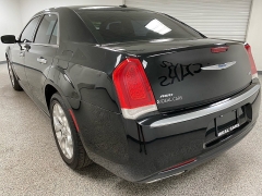 Used 2017  Chrysler 300C 4d Sedan AWD Platinum at Ideal Cars Llc near Mesa&comma; AZ