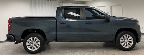 Used 2021  Chevrolet Silverado 1500 2WD Crew Cab 147" Custom at Ideal Cars Llc near Mesa, AZ