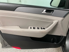 Used 2017  Hyundai Sonata Plug-In Hybrid 4d Sedan at Ideal Cars Llc near Mesa&comma; AZ