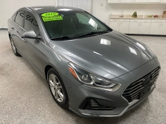 Used 2018  Hyundai Sonata 4d Sedan SEL at Ideal Cars Llc near Mesa&comma; AZ
