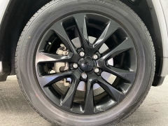 Used 2020  Jeep Grand Cherokee 4d SUV 2WD Laredo Altitude at Ideal Cars Llc near Mesa&comma; AZ