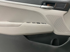 Used 2020  Hyundai Elantra 4d Sedan SE at Ideal Cars Llc near Mesa, AZ