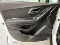 Used 2018  Chevrolet Trax 4d SUV AWD LS at Ideal Cars Llc near Mesa&comma; AZ