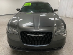 Used 2019  Chrysler 300 4d Sedan RWD S V6 at Ideal Cars Llc near Mesa&comma; AZ