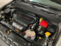 Used 2020  Jeep Renegade 4d SUV 4WD Latitude at Ideal Cars Llc near Mesa&comma; AZ