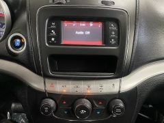 Used 2017  Dodge Journey 4d SUV FWD SE at Ideal Cars Llc near Mesa&comma; AZ