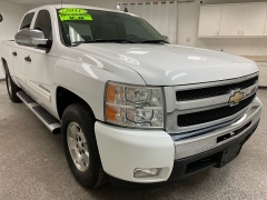 Used 2011  Chevrolet Silverado 1500 2WD Crew Cab LT at Ideal Cars Llc near Mesa&comma; AZ