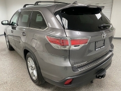 Used 2016  Toyota Highlander 4d SUV AWD Limited Platinum at Ideal Cars Llc near Mesa&comma; AZ