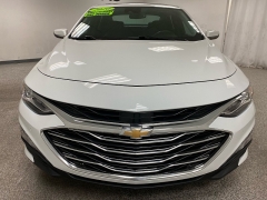 Used 2020  Chevrolet Malibu 4d Sedan Premier at Ideal Cars Llc near Mesa&comma; AZ