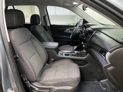 Used 2021  Chevrolet Traverse FWD 4dr LS w&sol;1LS at Ideal Cars Llc near Mesa&comma; AZ