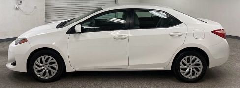 Used 2017  Toyota Corolla 4d Sedan LE at Ideal Cars Llc near Mesa&comma; AZ