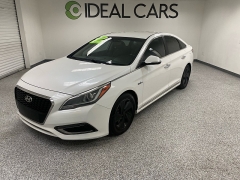 Used 2016 Hyundai Sonata Hybrid 4d Sedan Limited w/Blue Pearl Interior at Ideal Cars Llc near Mesa, AZ