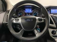 Used 2014  Ford Focus 4d Hatchback SE at Ideal Cars Llc near Mesa&comma; AZ