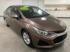 Used 2019  Chevrolet Cruze 4d Sedan LS at Ideal Cars Llc near Mesa&comma; AZ