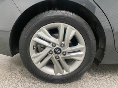 Used 2020  Hyundai Elantra 4d Sedan SEL at Ideal Cars Llc near Mesa&comma; AZ