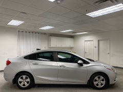 Used 2017  Chevrolet Cruze 4d Sedan LS Auto at Ideal Cars Llc near Mesa&comma; AZ