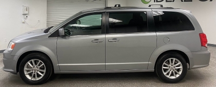 Used 2020  Dodge Grand Caravan 4d Wagon SXT at Ideal Cars Llc near Mesa&comma; AZ