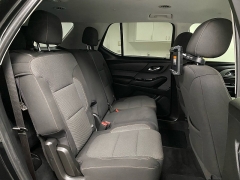 Used 2020  Chevrolet Traverse 4d SUV FWD LT Cloth w&sol;1LT at Ideal Cars Llc near Mesa&comma; AZ