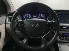 Used 2017  Hyundai Sonata Plug-In Hybrid 4d Sedan at Ideal Cars Llc near Mesa&comma; AZ