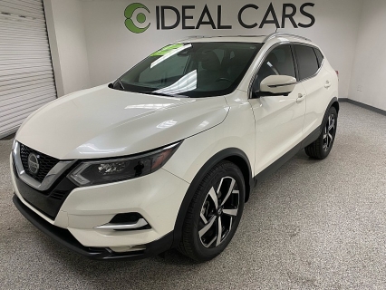 2020 Nissan Rogue Sport SL's photo