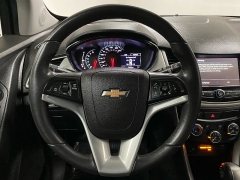 Used 2019  Chevrolet Trax 4d SUV AWD LT at Ideal Cars Llc near Mesa&comma; AZ