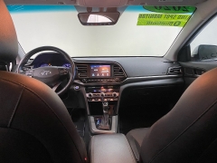 Used 2020  Hyundai Elantra 4d Sedan Limited at Ideal Cars Llc near Mesa, AZ