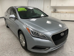 Used 2016 Hyundai Sonata Hybrid 4d Sedan SE at Ideal Cars Llc near Mesa, AZ