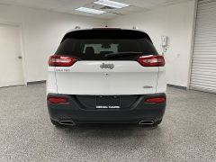Used 2017 Jeep Cherokee 4d SUV FWD Latitude V6 at Ideal Cars Llc near Mesa, AZ