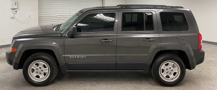 Used 2014  Jeep Patriot 4d SUV FWD Sport at Ideal Cars Llc near Mesa&comma; AZ