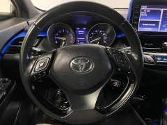 Used 2020  Toyota C-HR 4d SUV LE at Ideal Cars Llc near Mesa&comma; AZ