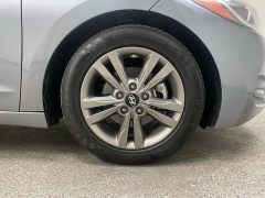 Used 2018  Hyundai Elantra 4d Sedan SEL at Ideal Cars Llc near Mesa&comma; AZ