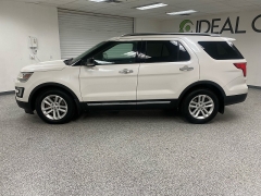 Used 2017 Ford Explorer 4d SUV FWD XLT at Ideal Cars Llc near Mesa, AZ