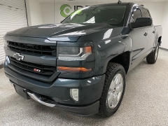  2018 Chevrolet Silverado 1500 4WD Crew Cab LT Z71 at Ideal Cars Llc near Mesa&comma; AZ