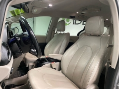 Used 2019  Chrysler Pacifica Hybrid 4d Wagon Touring L at Ideal Cars Llc near Mesa, AZ