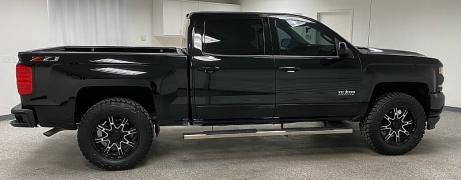 Used 2018  Chevrolet Silverado 1500 4WD Crew Cab LT Z71 Texas Edition at Ideal Cars Llc near Mesa&comma; AZ