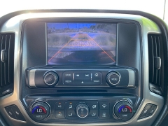 Used 2014  Chevrolet Silverado 1500 4WD Crew Cab LT at Ideal Cars Llc near Mesa&comma; AZ