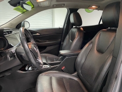 Used 2021  Buick Encore GX AWD 4dr Essence at Ideal Cars Llc near Mesa&comma; AZ