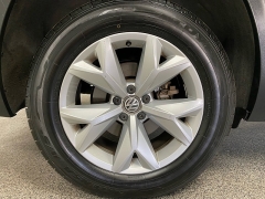 Used 2019  Volkswagen Atlas 4d SUV 3&period;6L SE Technology 4motion at Ideal Cars Llc near Mesa&comma; AZ