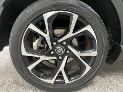 Used 2020  Toyota C-HR 4d SUV LE at Ideal Cars Llc near Mesa&comma; AZ