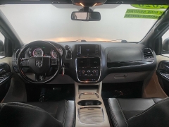 Used 2020  Dodge Grand Caravan 4d Wagon SXT at Ideal Cars Llc near Mesa&comma; AZ