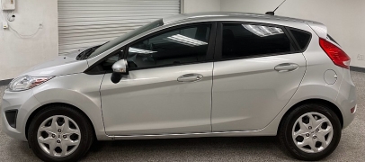 Used 2013  Ford Fiesta 4d Hatchback SE at Ideal Cars Llc near Mesa&comma; AZ