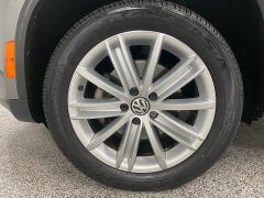 Used 2009  Volkswagen Tiguan 4d SUV SE w&sol;Leather 4Motion at Ideal Cars Llc near Mesa&comma; AZ