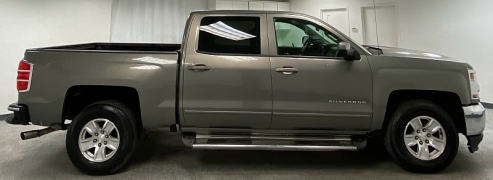 Used 2017  Chevrolet Silverado 1500 2WD Crew Cab LT at Ideal Cars Llc near Mesa&comma; AZ